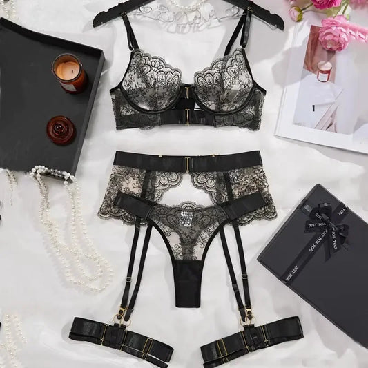Carmen Luxury 4 Pieces Lingerie Set